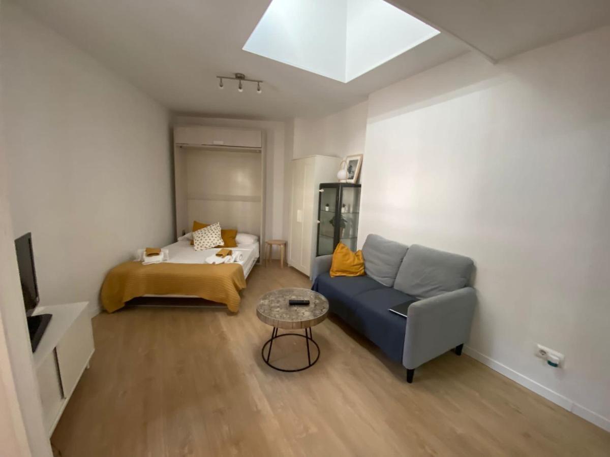 Bonito Estudio Con Terraza Madryt Zewnętrze zdjęcie